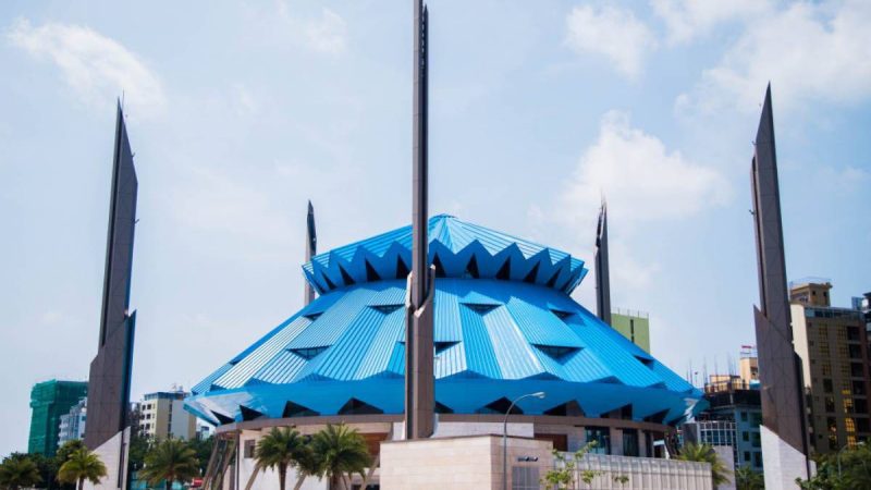 افتتاح جامع خادم الحرمين الشريفين في المالديف