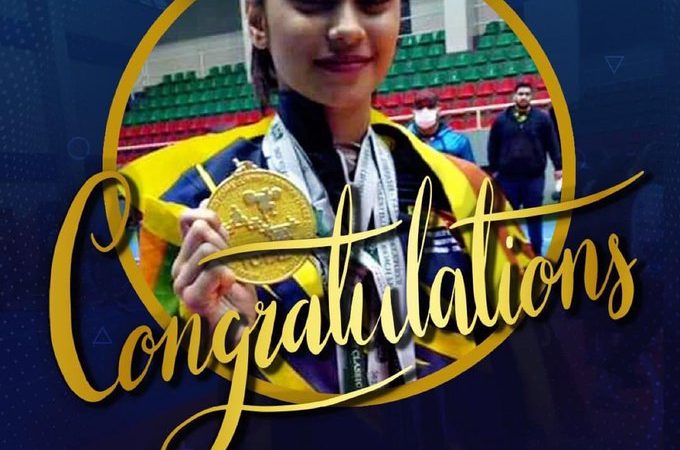 بطلة سريلانكية تفوز بأربع ميداليات ذهبية في بطولة آسيا لرفع الأثقال