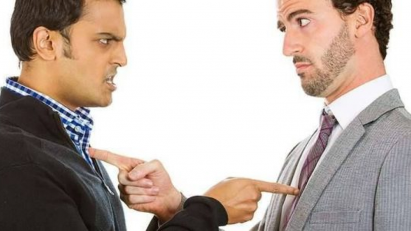 مقال هذا الأسبوع: حب النقد لا يزيد إلا النقد