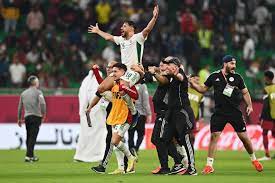 الجزائر تهزم قطر وتتأهل لنهائي كأس العرب