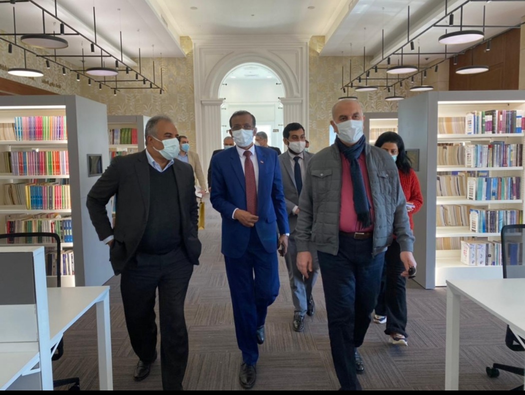 سريلانكا تهدي كتباً لأكبر مكتبة في مصر
