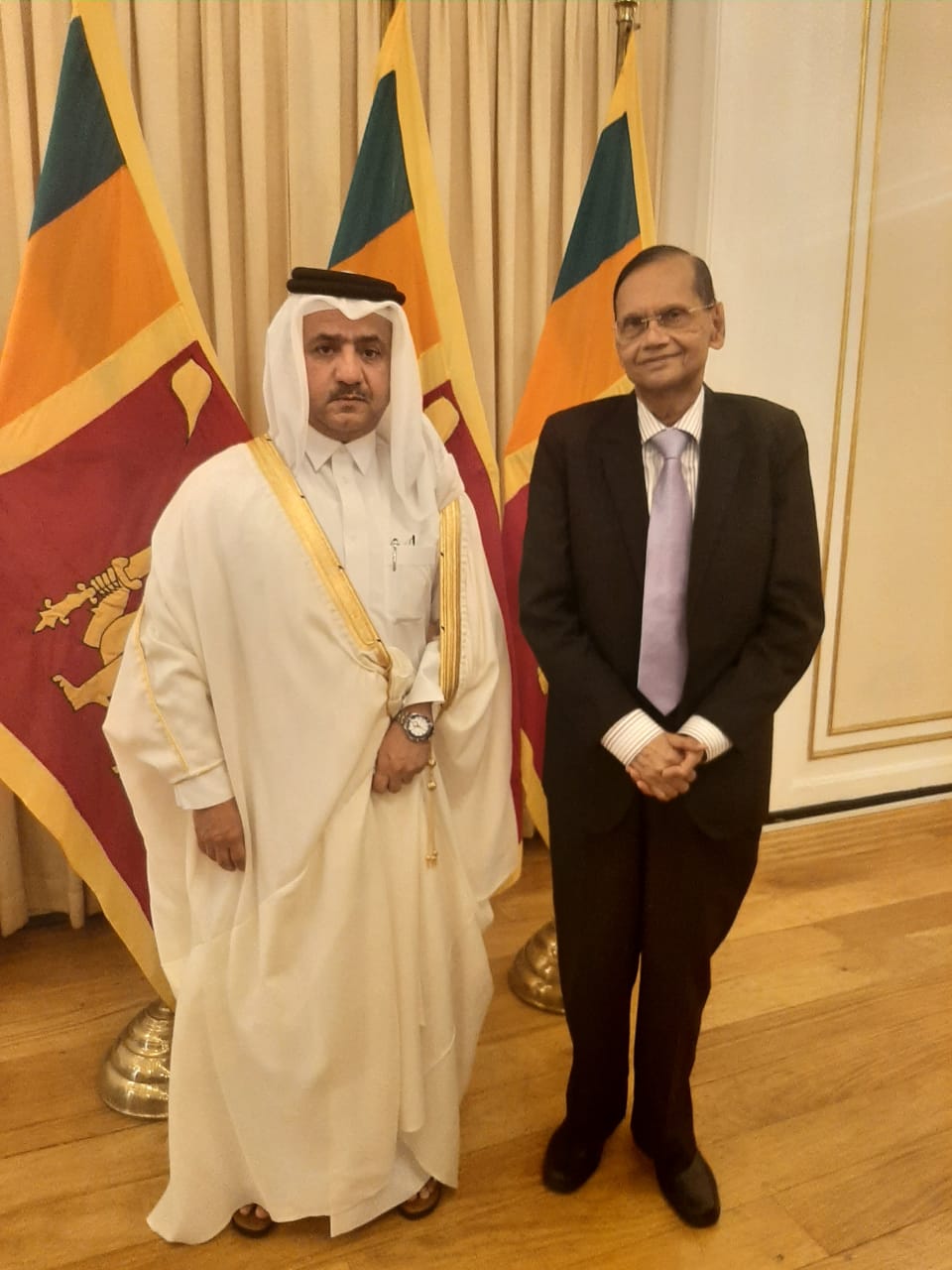 وزير الخارجية السريلانكي يجتمع مع السفير القطري لدى بلاده