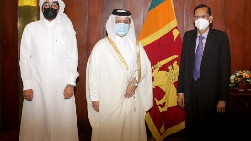 وزير الخارجية السريلانكي يستقبل سفير دولة قطر لدى بلاده