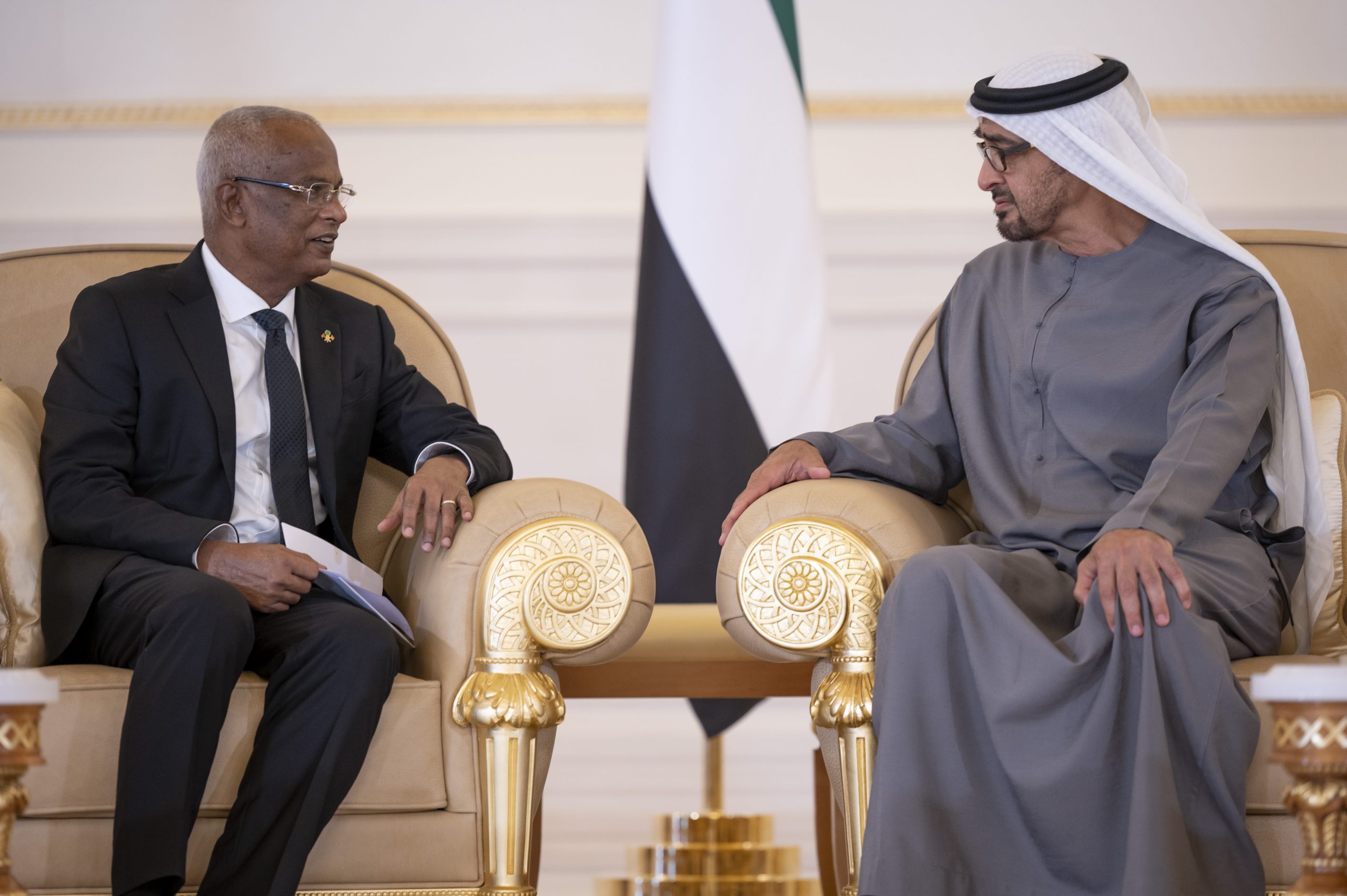 الرئيس المالديفي يلتقي برئيس دولة الإمارات