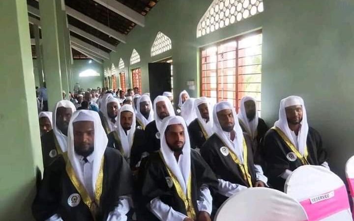 كلية عربية من شرق سريلانكا تخرج 100 داعية إسلامي
