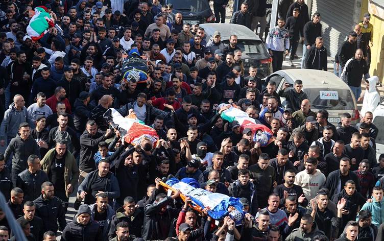 سقوط 10 شهداء من بينهم مسنة في فلسطين