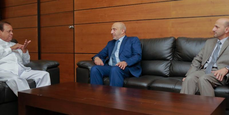 وزير التعليم السريلانكي يستقبل السفير العماني لدى بلاده