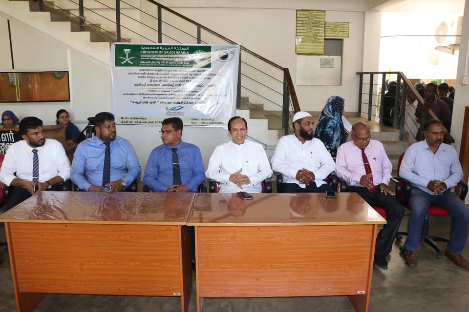 مركز الملك سلمان للإغاثة يدشن برنامج نور السعودية التطوعي لمكافحة العمى في سريلانكا