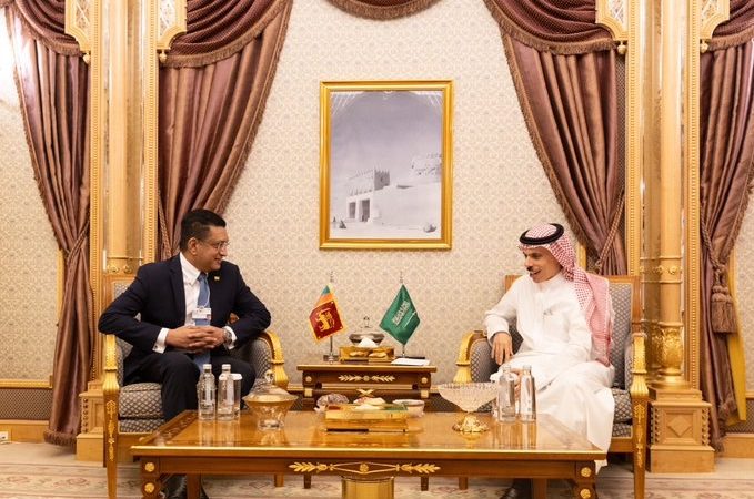 السعودية وسريلانكا تبحثان سبل تعزيز العلاقات الثنائية وتطويرها