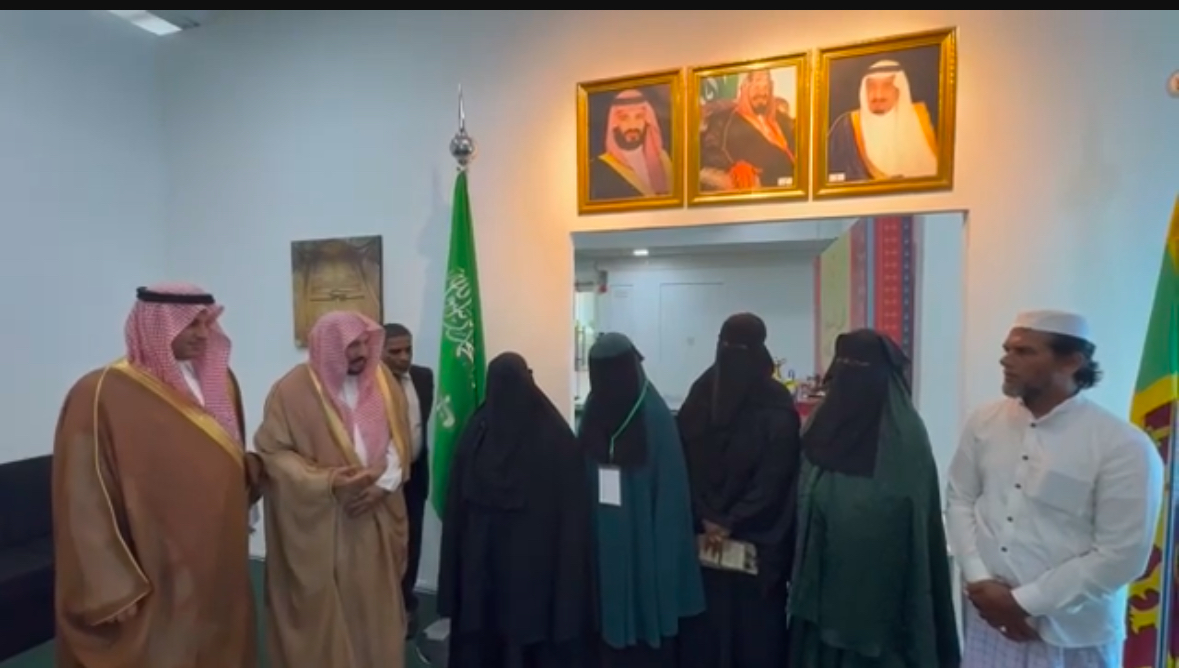 تحقيق السعودية رغبة الفتاتين الكفيفتين السريلانكيتين يعكس إنسانيتها