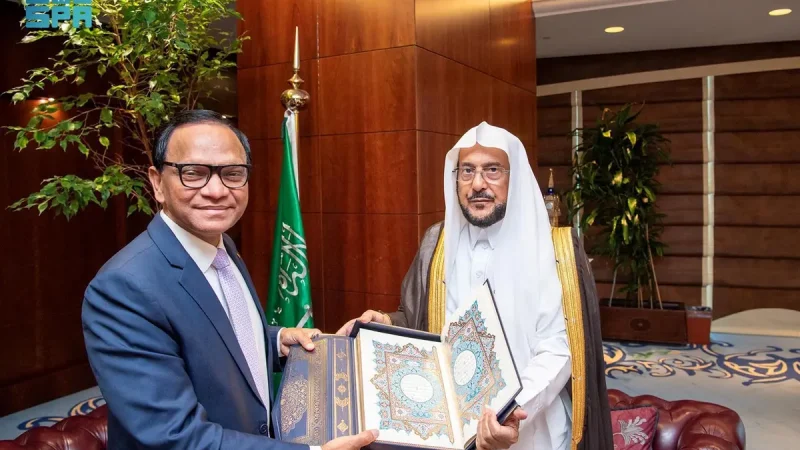 معالي وزير الشؤون الإسلامية السعودي يستقبل المبعوث السريلانكي لدى بلاده