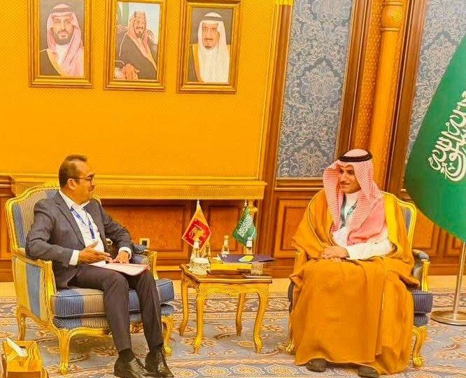 وزير النقل السريلانكي يجتمع برئيس هيئة الموانئ السعودية على هامش مؤتمر الاستدامة البحرية بجدة