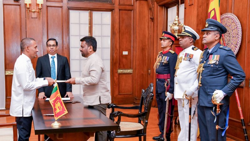 الرئيس السريلانكي يعين نائبا مسلما لوزير الشؤون الدينية